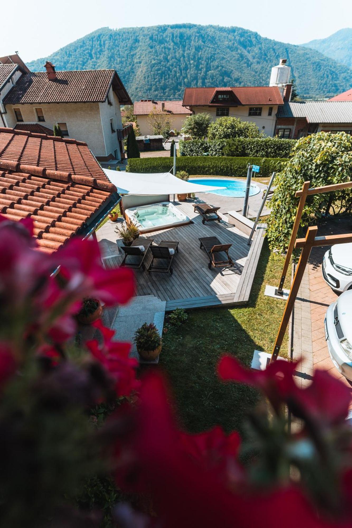 Hotel Penzion Kobala Tolmin Exterior photo